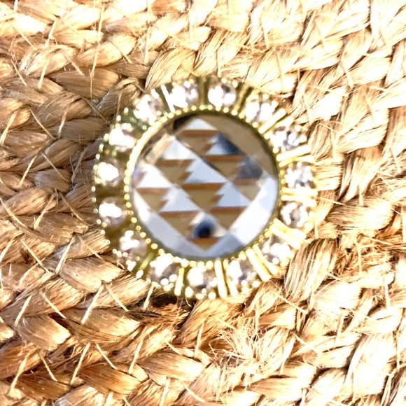 Set of 8 Elegant Gold and Diamond Glass Crystal Knobs - Picture 2 of 8